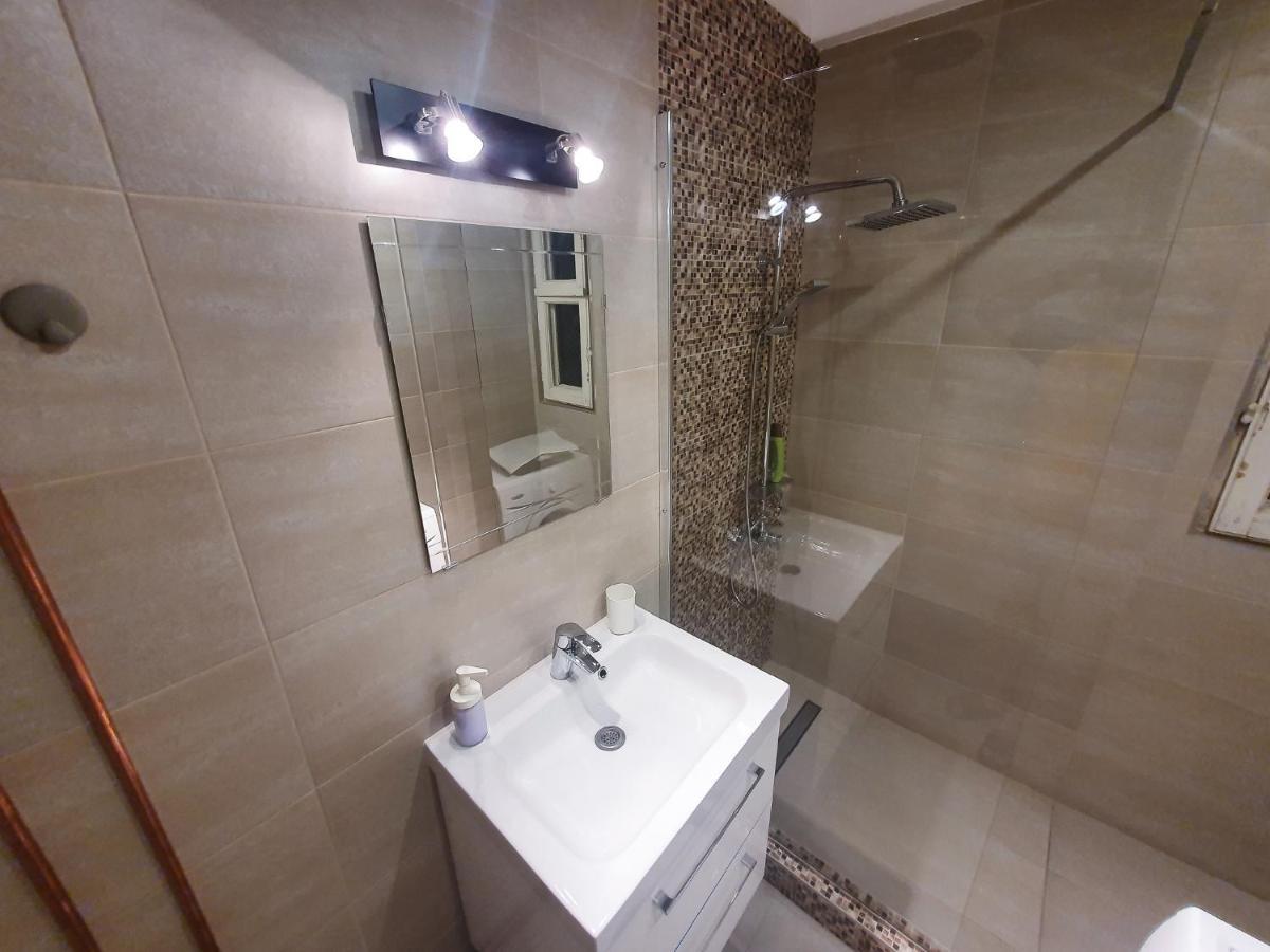 Charming Studio With City View Бухарест Экстерьер фото