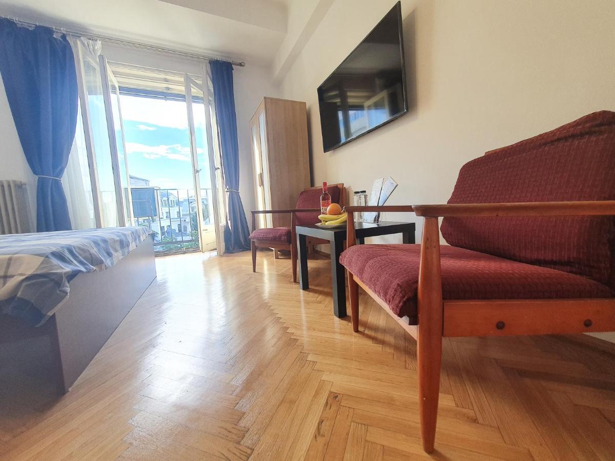 Charming Studio With City View Бухарест Экстерьер фото